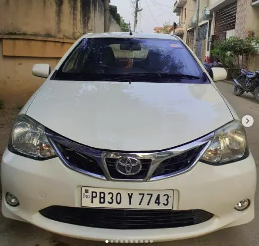 Toyota Etios Liva GD 2012