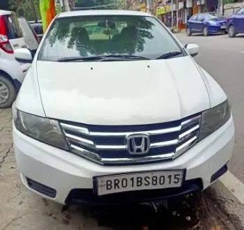 Honda City S i-VTEC 2013