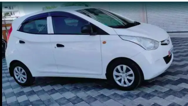 Hyundai Eon Magna + 2012