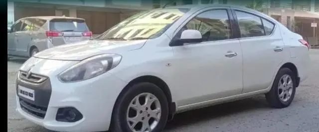 Renault Scala RXZ Petrol AT 2013