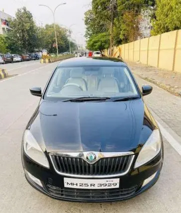 Skoda Rapid Elegance 1.6 TDI CR MT 2013