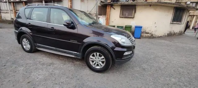 Mahindra Ssangyong Rexton RX7 2013