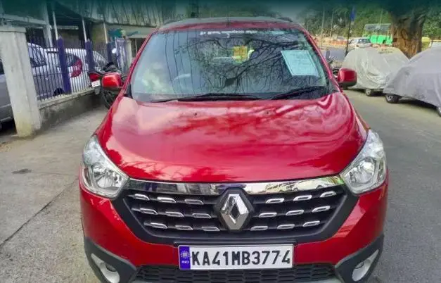 Renault Lodgy 85 PS RXL Stepway 8 STR 2017