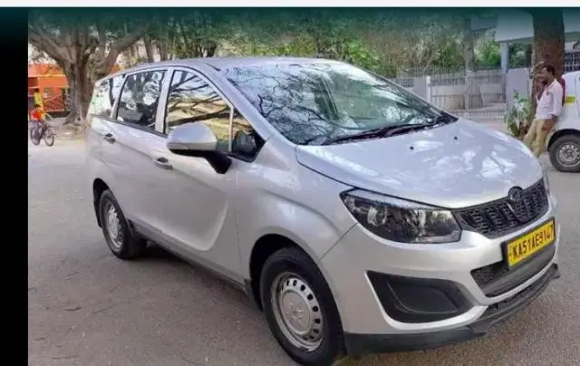 Mahindra Marazzo M2 8 STR 2019