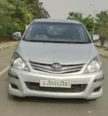 Toyota Innova 2.5 G 8 STR BS III 2010