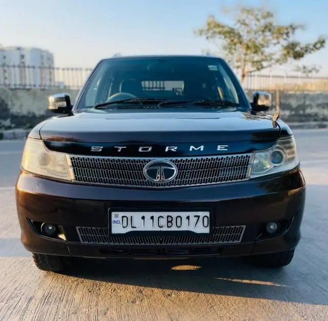 Tata Safari Storme 2.2 EX 4X2 2013