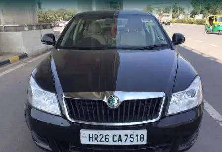 Skoda Laura AMBIENTE 2.0 TDI CR AT 2013