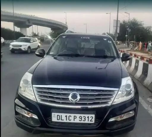 Mahindra Ssangyong Rexton RX7 2013