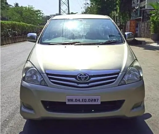 Toyota Innova 2.5 V 7 STR 2010