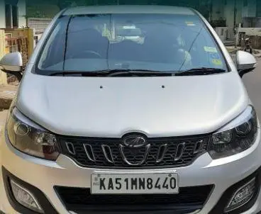 Mahindra Marazzo M6 8 STR 2019