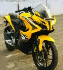 Bajaj Pulsar RS200 2015