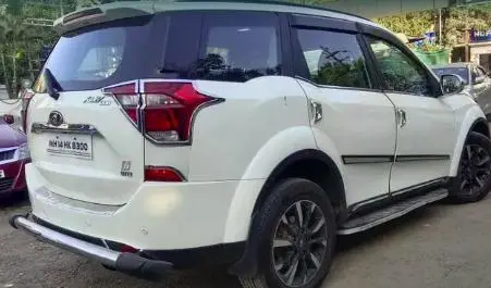 Mahindra XUV500 W11 2019