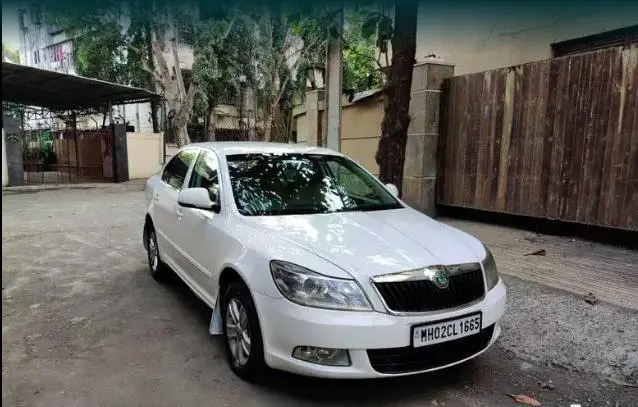 Skoda Laura AMBIENTE 1.9 TDI AT 2012