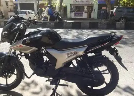 Yamaha SZR 150cc 2011