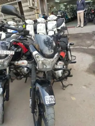 Bajaj V12 125cc 2018