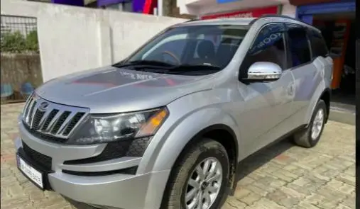 Mahindra XUV500 W8 2WD 2013
