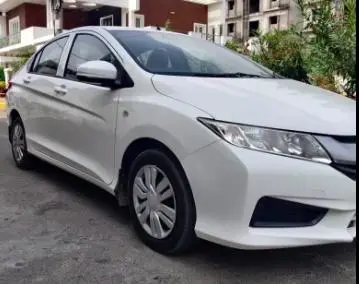 Honda City S i-VTEC 2014