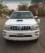 Toyota Fortuner 3.0 4X4 MT 2010
