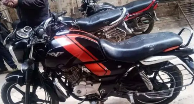 Bajaj V12 125cc 2017
