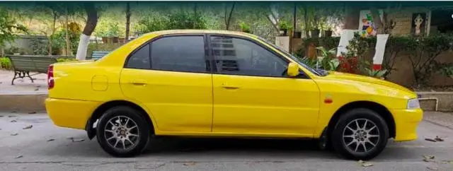 Mitsubishi Lancer LXD 2.0 2010