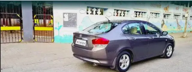 Honda City V i-VTEC 2011