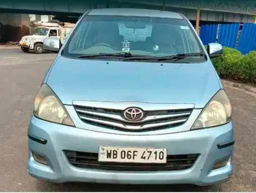 Toyota Innova 2.5 V 7 STR 2011