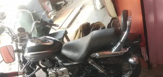 Bajaj Avenger 220cc 2016