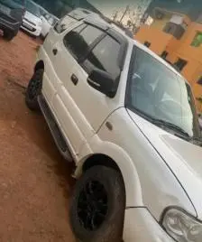 Tata Safari 4X2 EX 2011