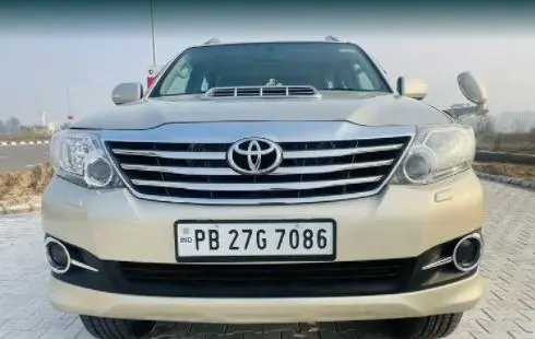 Toyota Fortuner 3.0 4X2 AT 2012
