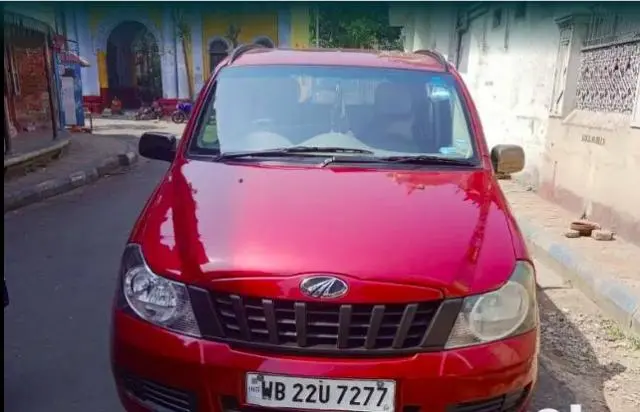 Mahindra Quanto C4 2013