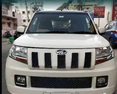 Mahindra TUV300 T8 2015