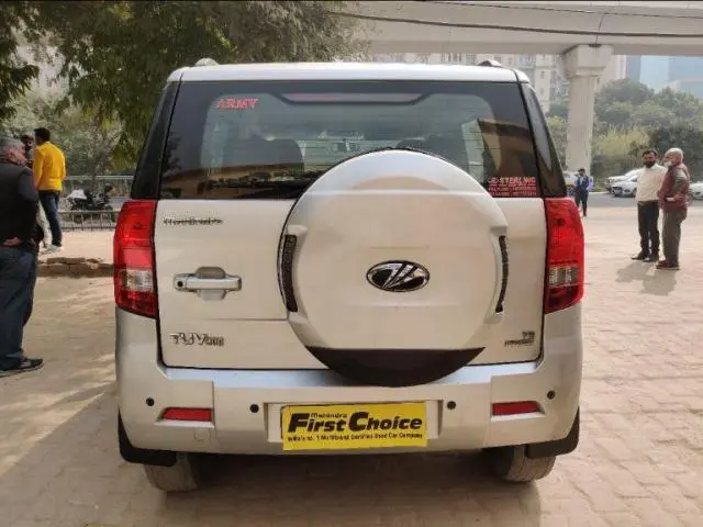 Mahindra TUV300 T8 AMT 2016