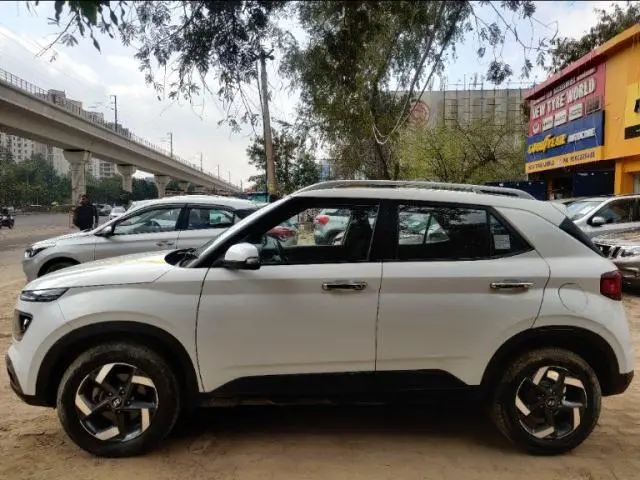 Hyundai Venue SX Plus (O) 1.0 AT Petrol 2019