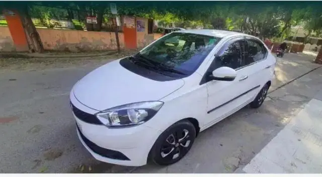 Tata Tigor Revotron XTA 2018