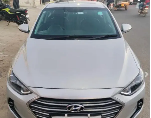 Hyundai Elantra 2.0 SX (O) AT 2017
