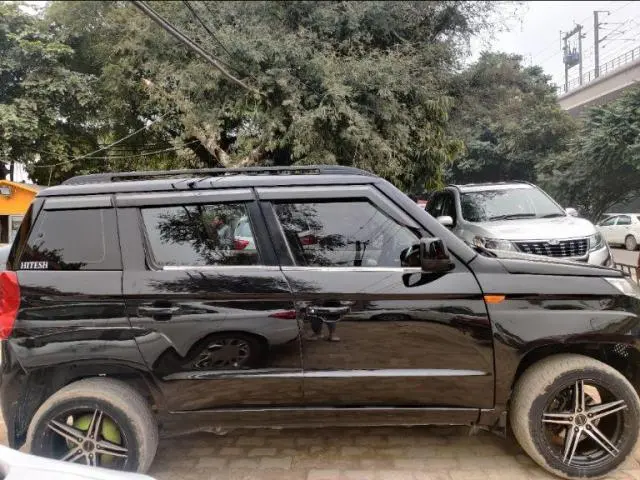 Mahindra TUV300 T8 AMT 2016