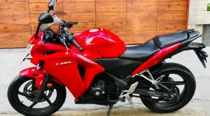 Honda CBR 250R 2015