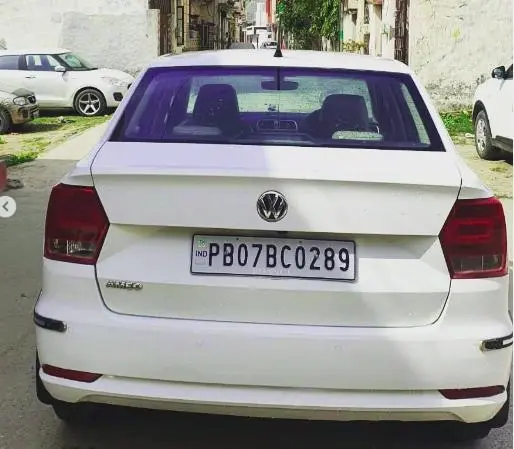 Volkswagen Ameo Highline 1.2L (P) 2016