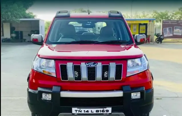Mahindra TUV300 T8 AMT 2017