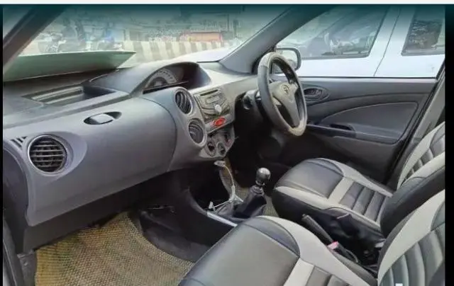 Toyota Etios Liva GD 2012