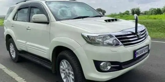 Toyota Fortuner 3.0 4X2 AT 2013