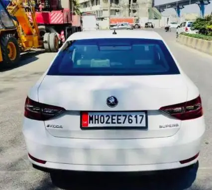 Skoda Superb 1.8 Style TSI MT 2013