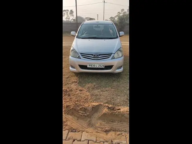 Toyota Innova 2.5 G4 7 STR 2010