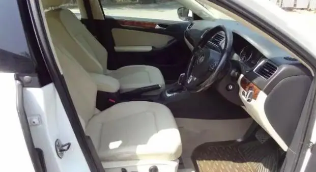 Volkswagen Jetta 2.0L TDI Highline AT 2014