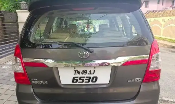 Toyota Innova 2.5 V 7 STR 2011