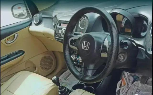 Honda Brio VX (O) MT 2014