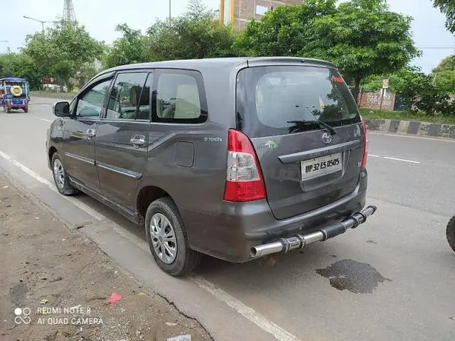 Toyota Innova 2.5 G 7 STR BS IV 2013