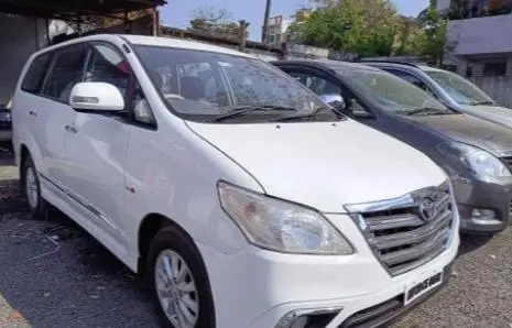 Toyota Innova 2.5 V 7 STR 2014