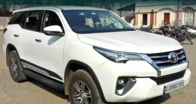 Toyota Fortuner 3.0 4x2 MT 2018