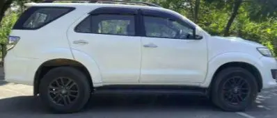 Toyota Fortuner 3.0 4x2 MT 2015